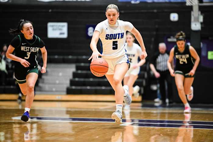 South Medford West Salem 6A Oregon girls basketball quarterfinal Naji Saker -22